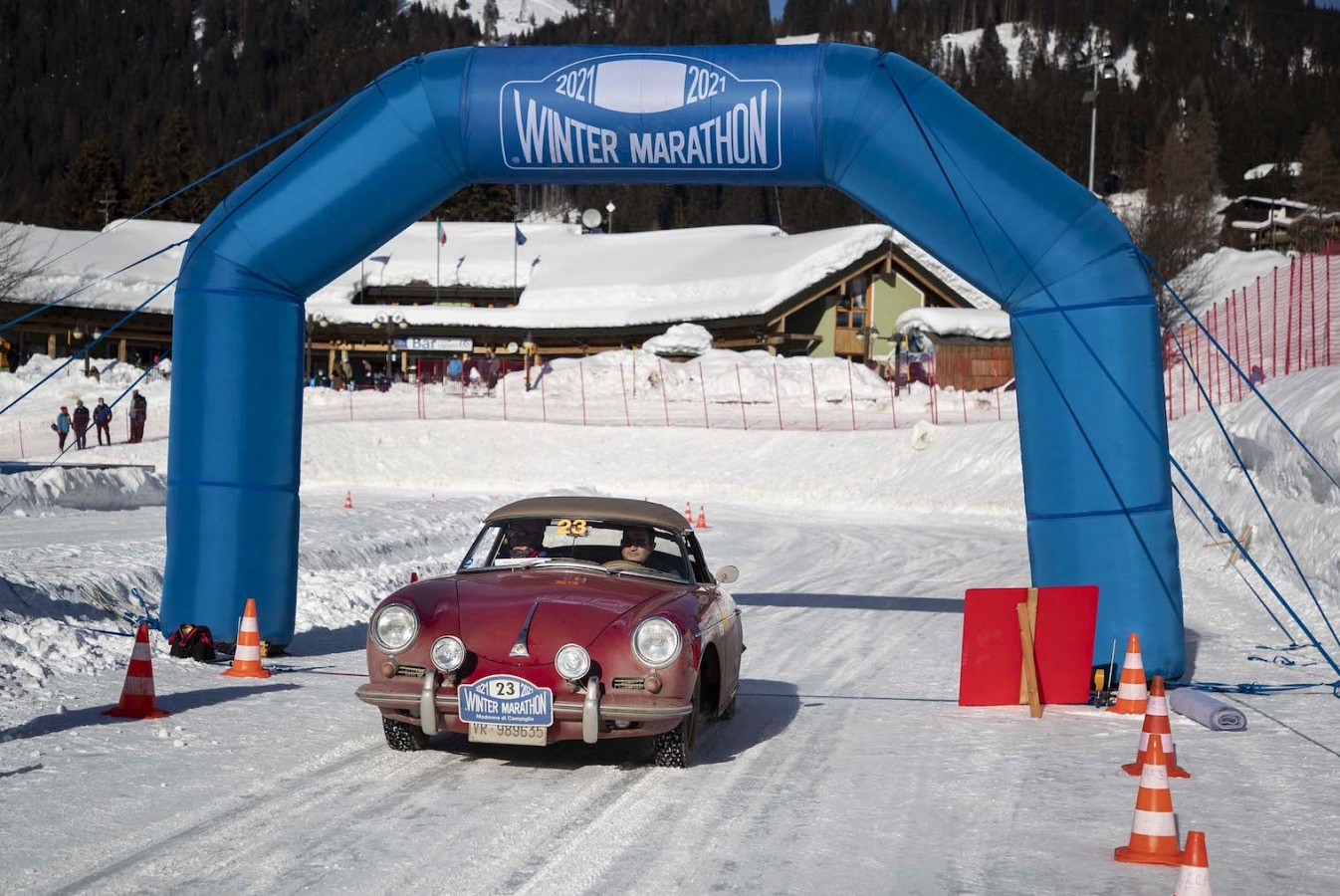 Il Trofeo Eberhard sul lago ghiacciato a Bisi-Cantarini